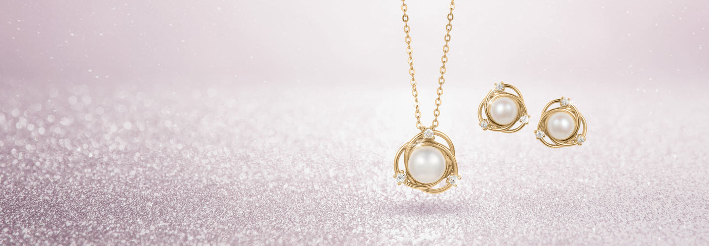 Gold Jewelry With Pearls