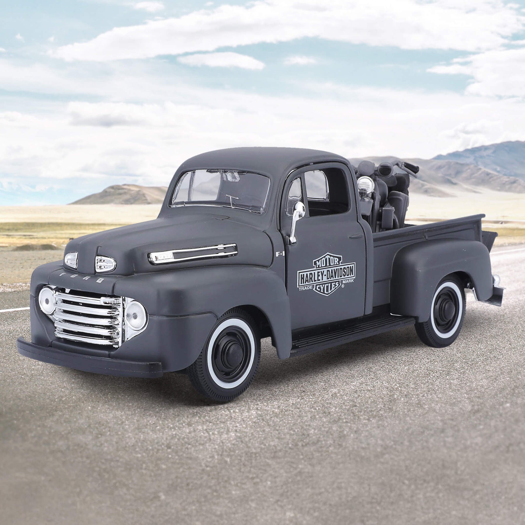 1/72 Scale Diecast Classic Pickup Truck Set - 1948 Ford F1, 1962 VW T1, 1953 Chevy 3100 (Coca-Cola)