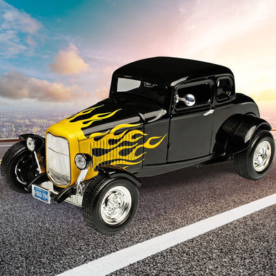 Daniel Steiger 1932 Ford Coupe - Black & Yellow Flames